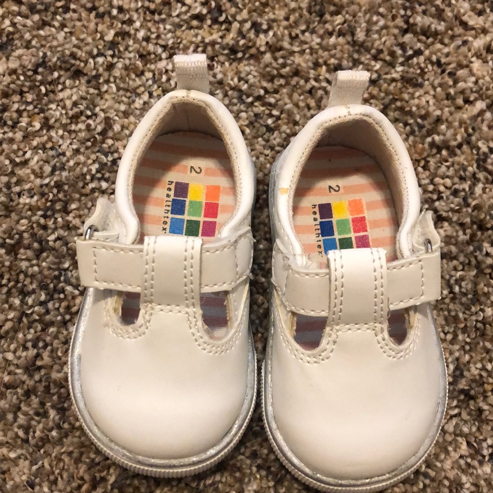 NWOT healthtex baby shoes